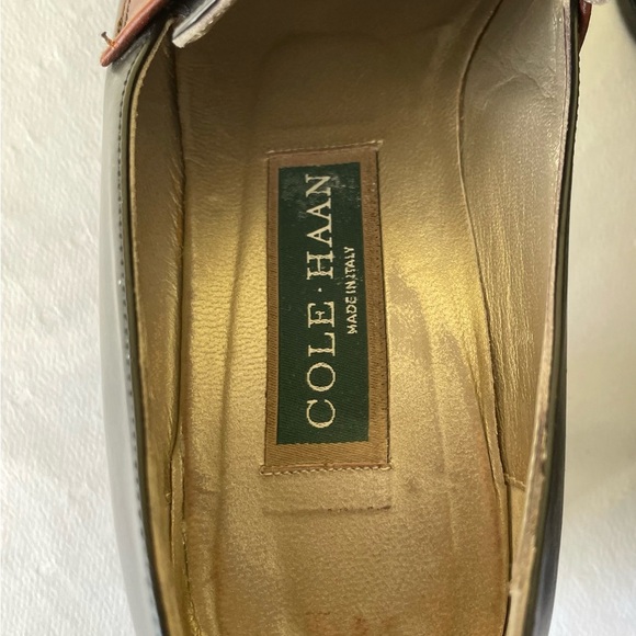 Cole Haan Black and Brown Loafers with Classic Design - Picture 2 of 8